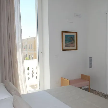 לינה וארוחת בוקר Palazzo Del Cavaliere 3*