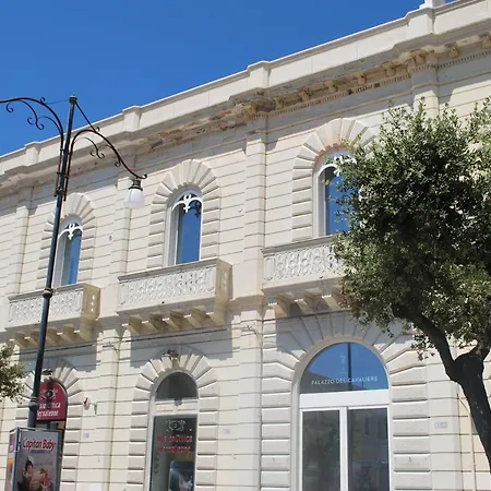 Palazzo Del Cavaliere Alojamento de Acomodação e Pequeno-almoço 3*